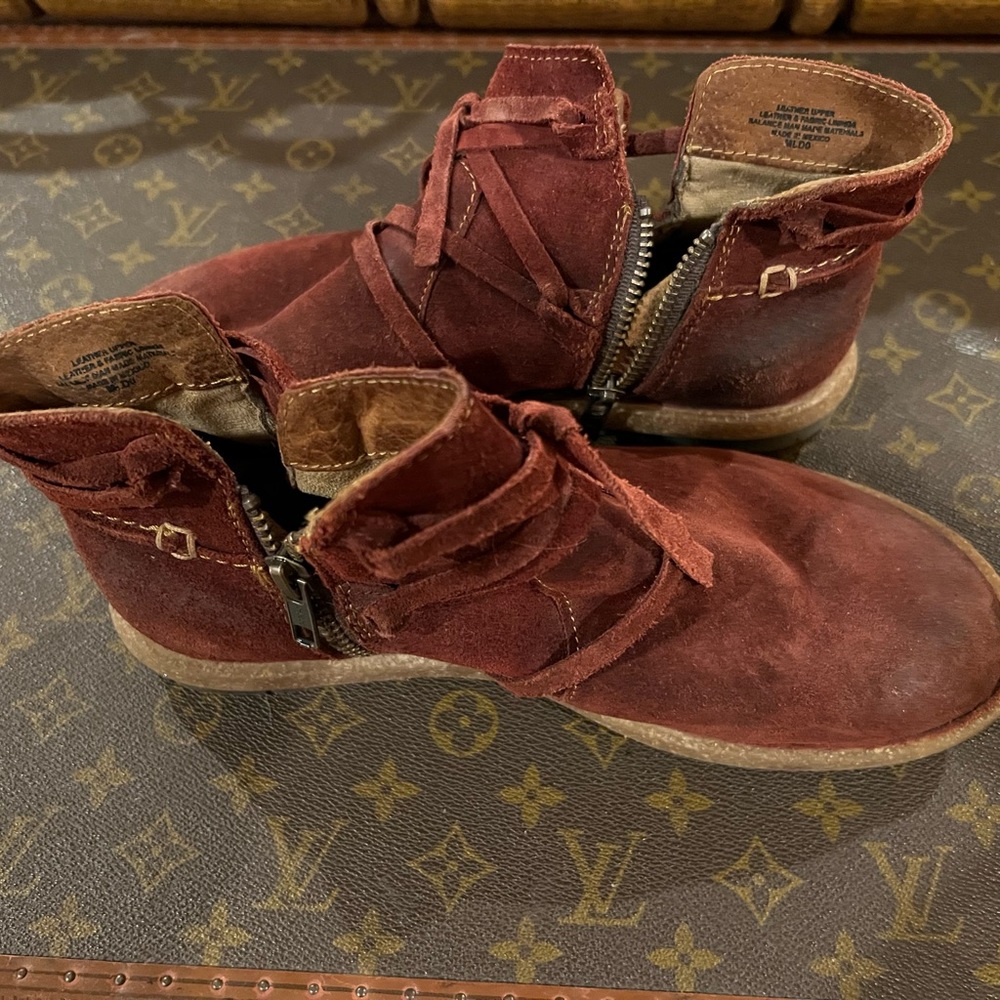 Born Distressed Boots